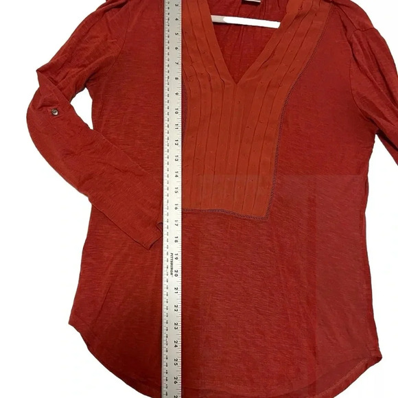 Anthropologie Dolan Pleated V-Neck Salmon Color Long Sleeve Blouse Size Small - Picture 7 of 8